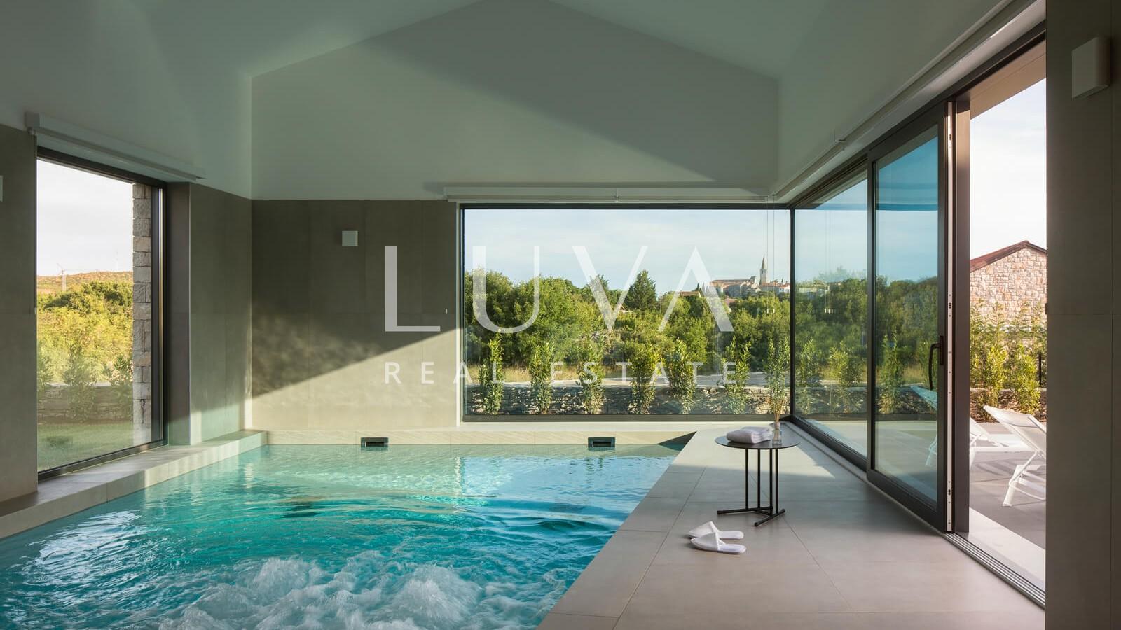 Istra, Bale, luksuzna vila s 3 bazena i wellnessom na prodaju