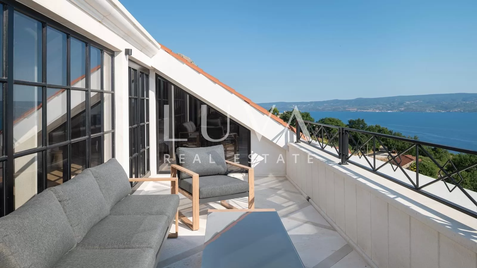 Podstrana, Split, luksuzna vila s bazenom za dugoročni najam