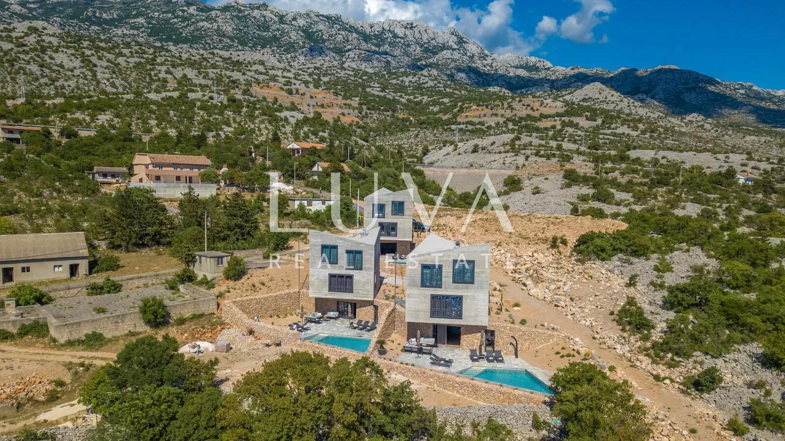 Karlobag, 3 luksuzne kuće uz more, odlična investicijska prilika
