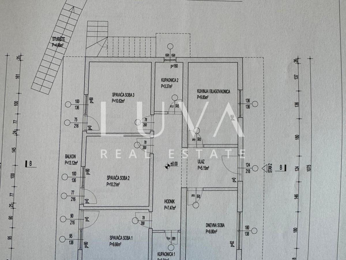 Marina, Trogir, prodaja dvojne kuće 247 m2 na 3 etaže + parking