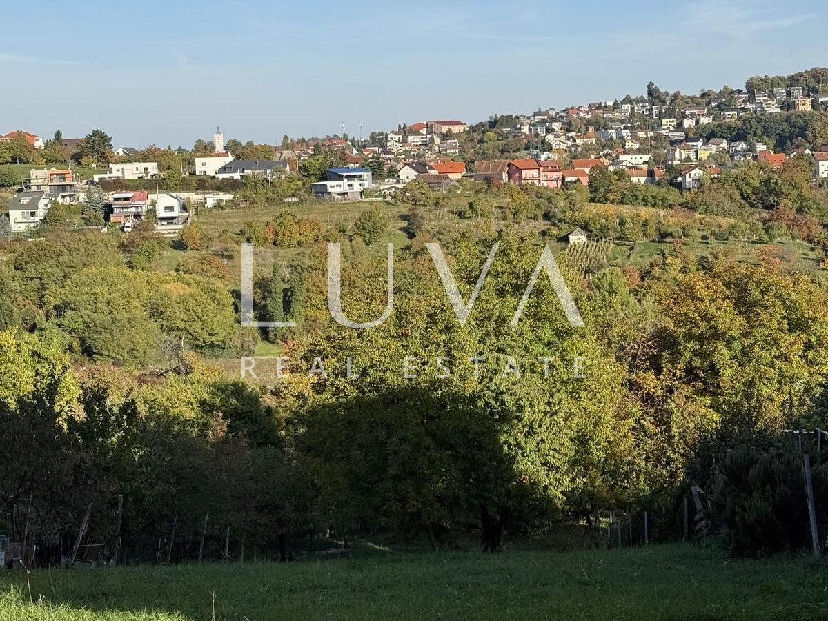 Zagreb, Mikulići, Baugrundstück mit Panoramablick zu verkaufen