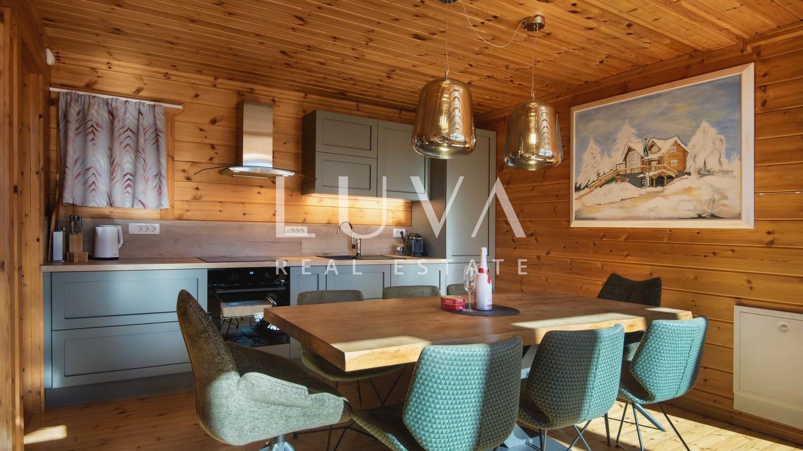 Mrkopalj, Gorski Kotar, moderna drvena kuća na prodaju