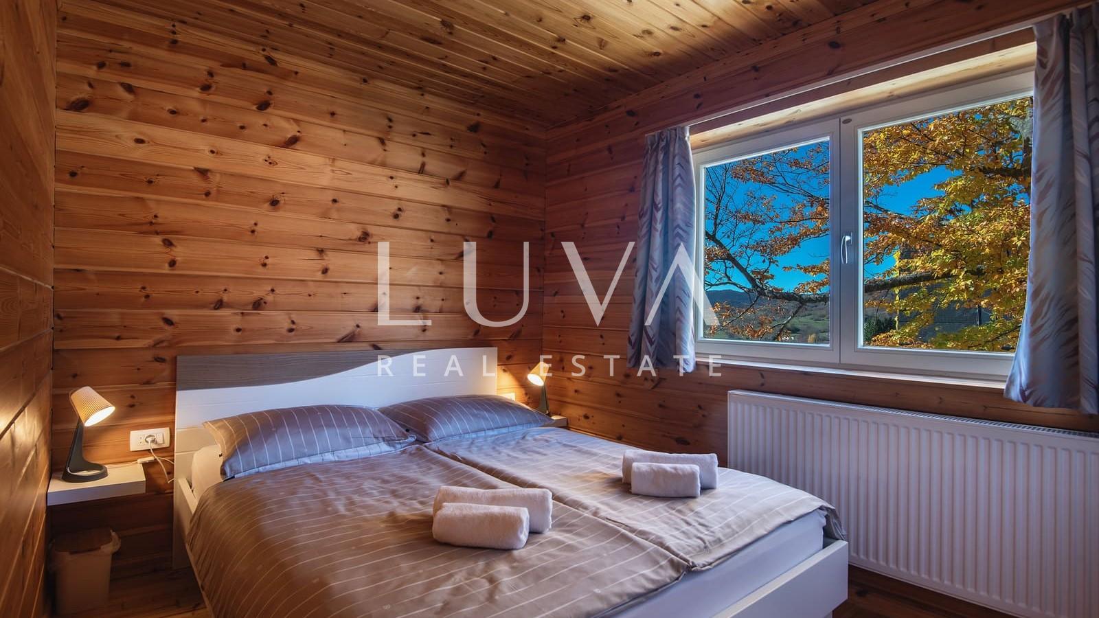 Mrkopalj, Gorski Kotar, moderna drvena kuća na prodaju