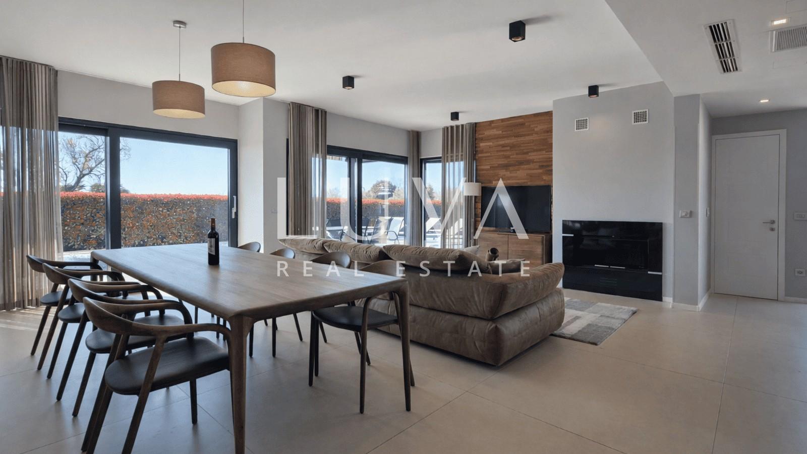 Poreč, Špadići, house with a pool near the sea for sale