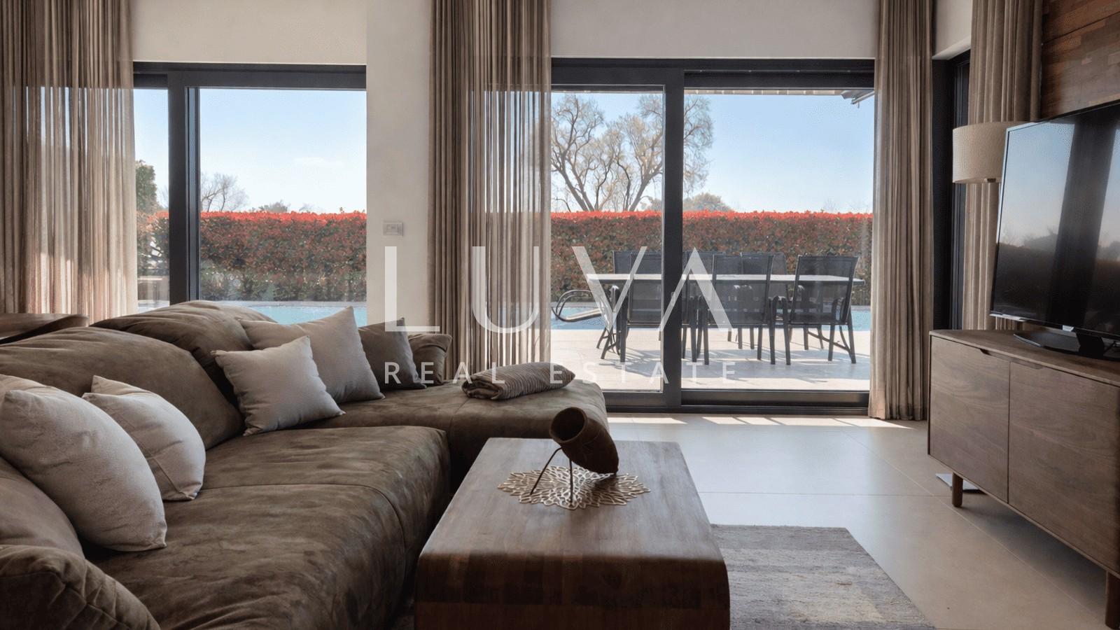 Poreč, Špadići, house with a pool near the sea for sale