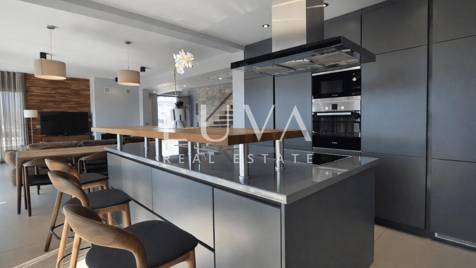 Poreč, Špadići, house with a pool near the sea for sale