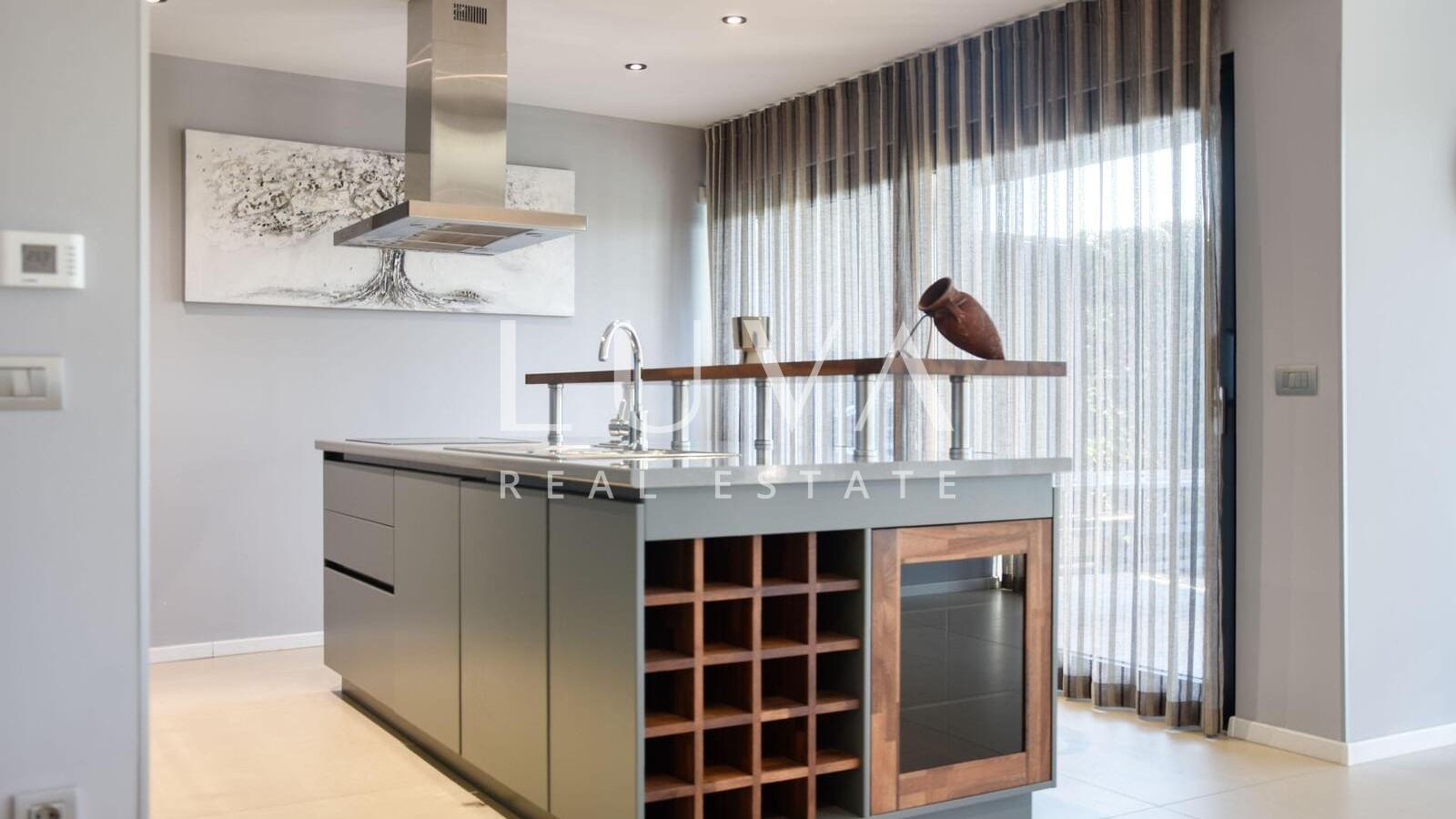 Poreč, Špadići, house with a pool near the sea for sale