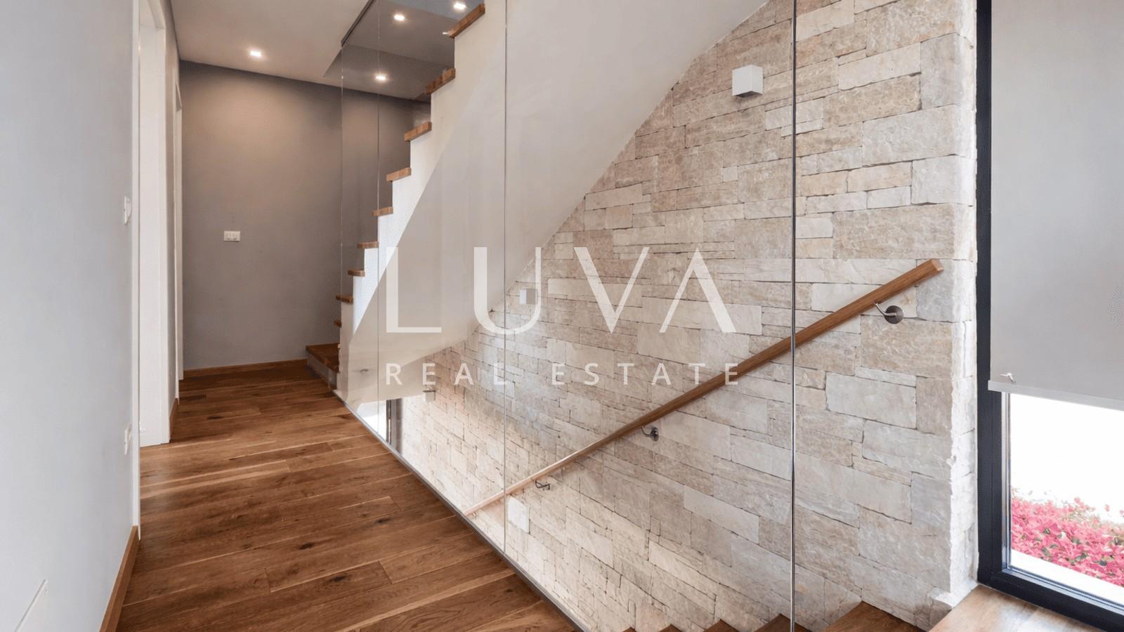 Poreč, Špadići, house with a pool near the sea for sale