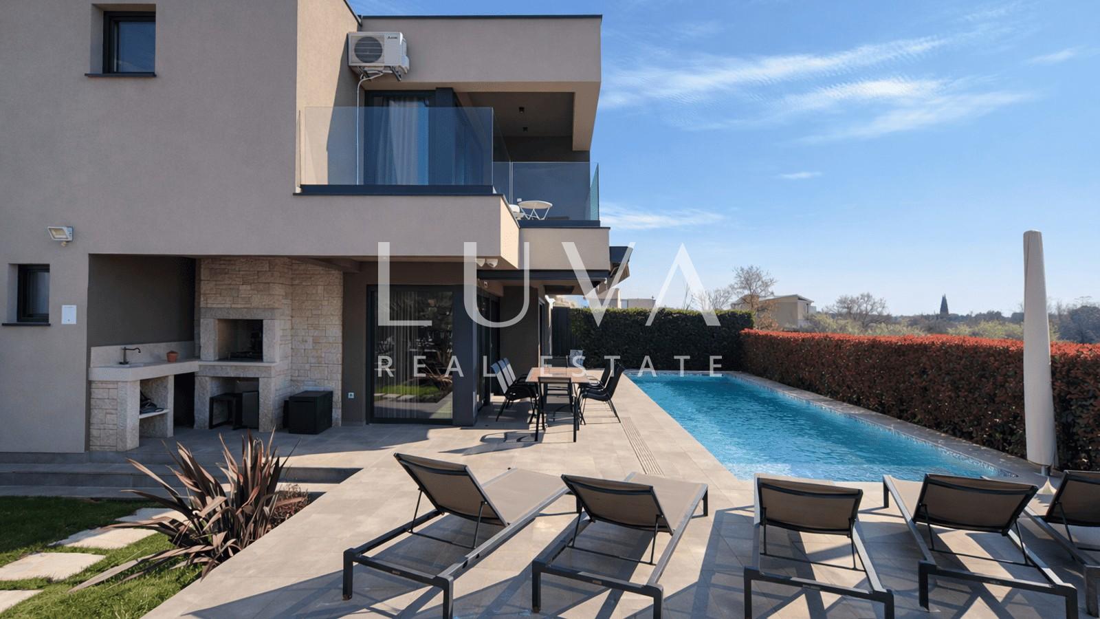 Poreč, Špadići, house with a pool near the sea for sale