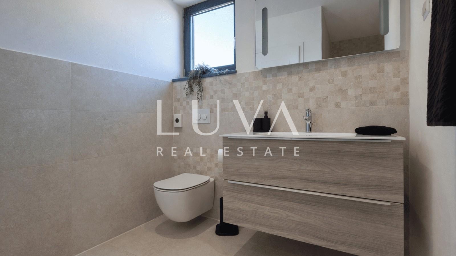 Poreč, Špadići, house with a pool near the sea for sale