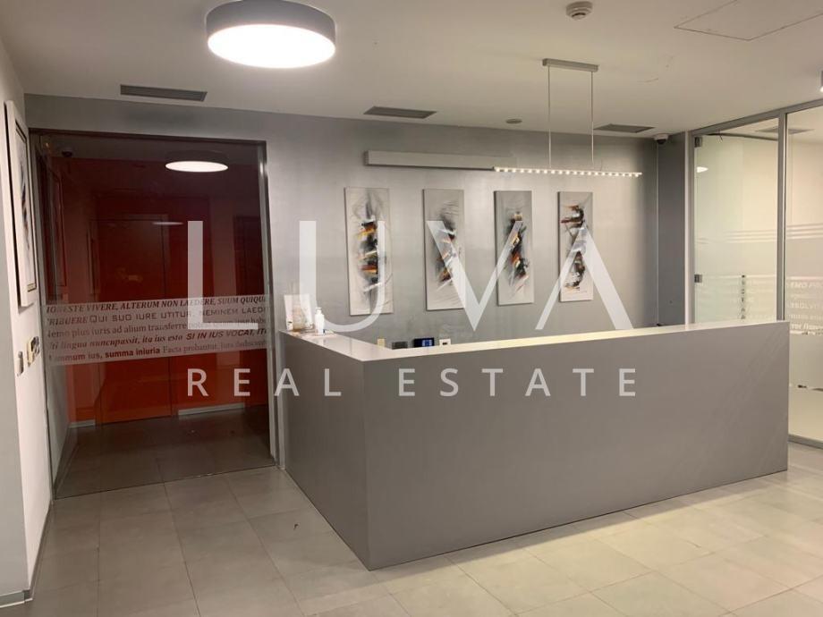 Zagreb, Medveščak, commercial space 110 m2 with terrace 51 m2 for rent