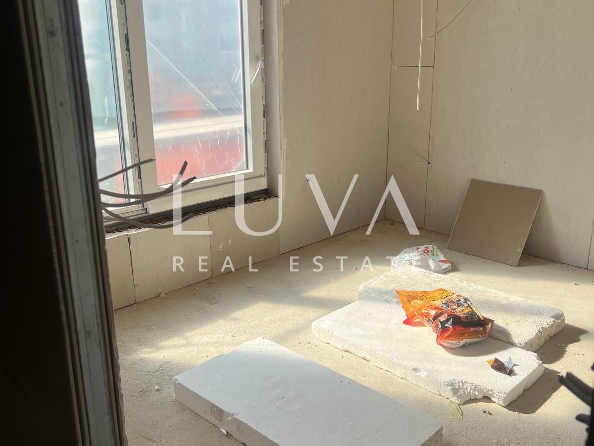 Pag, Povljana, zweistöckiges Haus mit jacuzzi zu verkaufen, Neubau