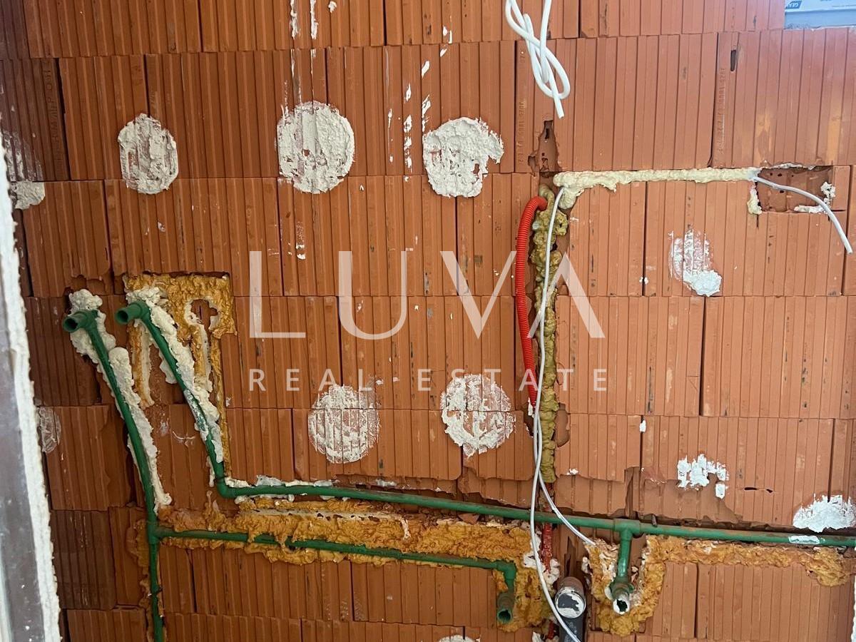 Pag, Povljana, zweistöckiges Haus mit jacuzzi zu verkaufen, Neubau