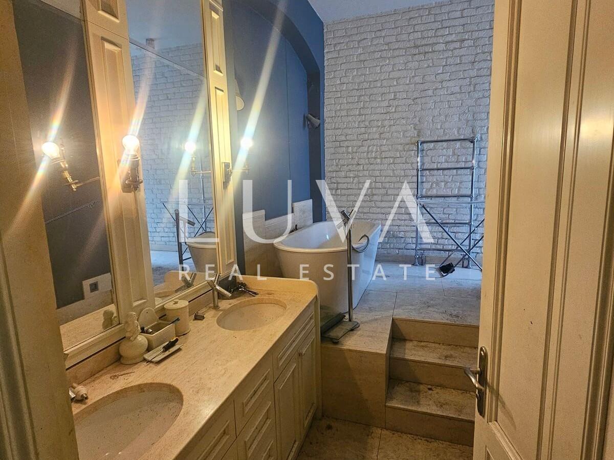 Zagreb, Petrinjska, Innenstadt, 5-Zimmer-Wohnung, 175m², großes Potenzial