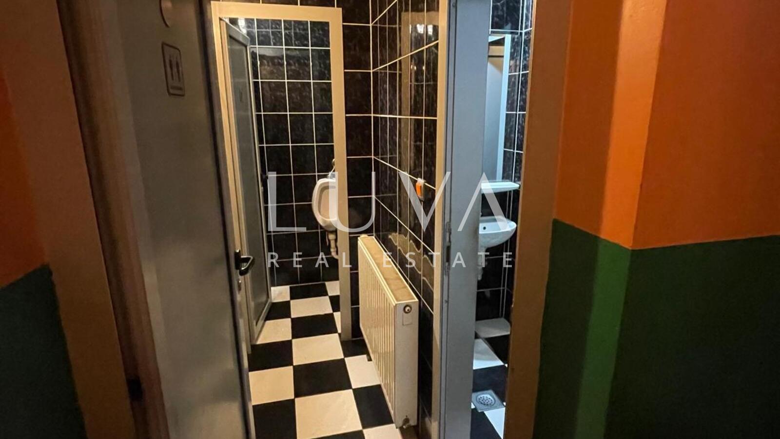 Zagreb, Vrbani, ugostiteljski objekt s dvoetažnim stanom 450m2