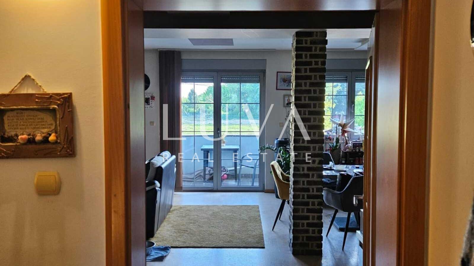 Zagreb, Vrbani, ugostiteljski objekt s dvoetažnim stanom 450m2
