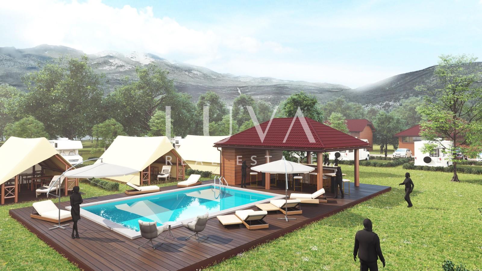 Plitvička jezera, Kompolje, investicijski projekt s građevinskim dozvolama i etno kućom, 27.840 m2