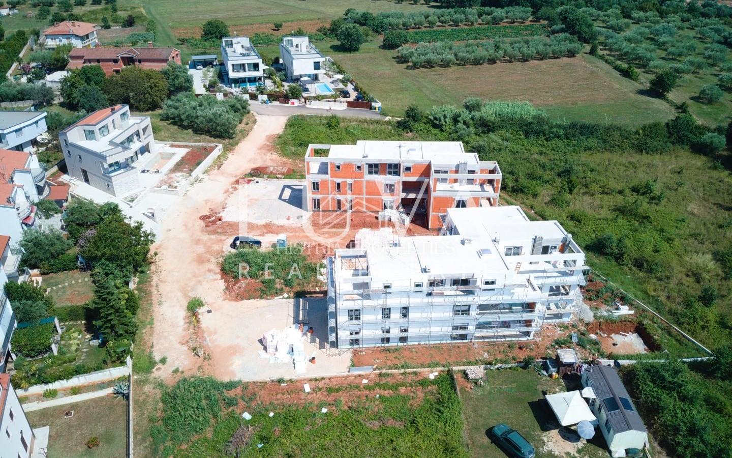 Poreč, Mali Maj, modern ground floor apartment with garden, 98.55 m2
