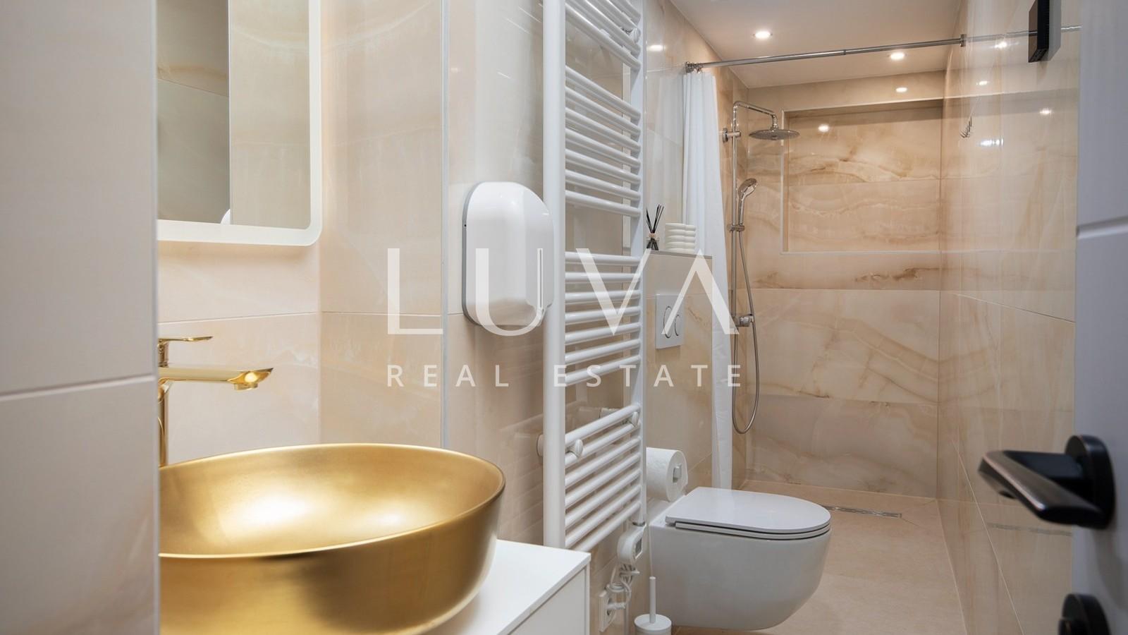 Pula, modern apartment next to the Arena with garden, 67 m2