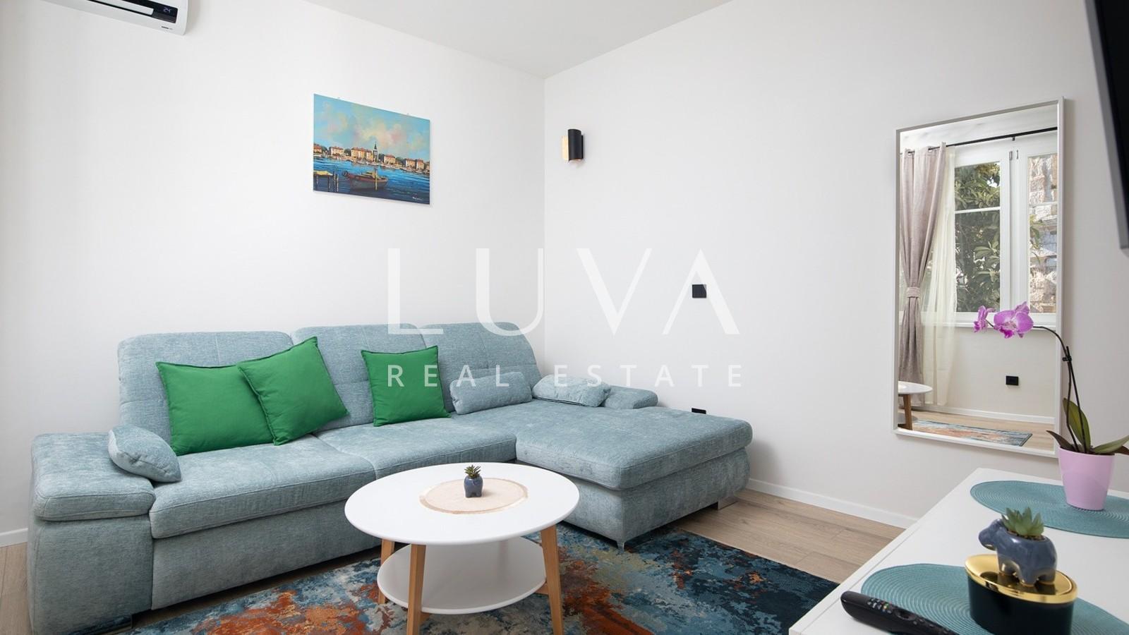 Pula, modern apartment next to the Arena with garden, 67 m2