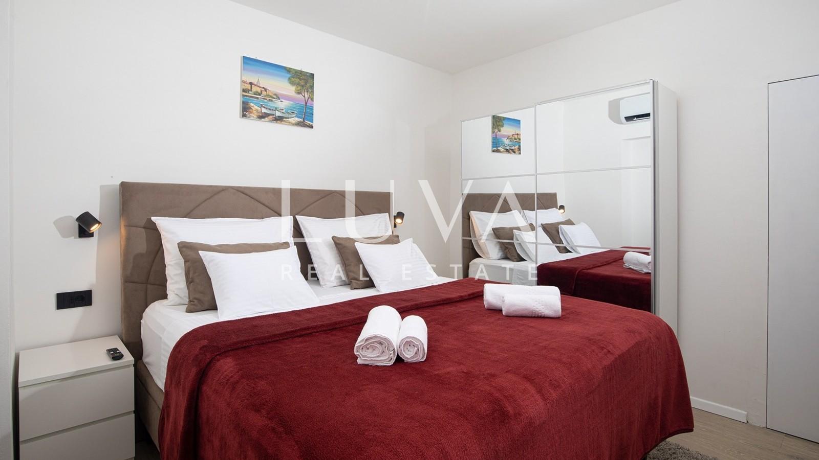 Pula, modern apartment next to the Arena with garden, 67 m2