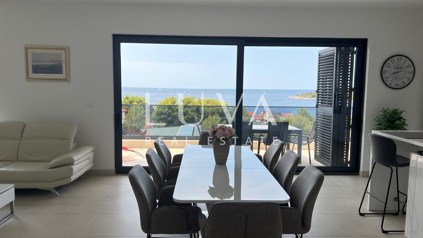 Rogoznica, modern house with pool near the sea, 263m2