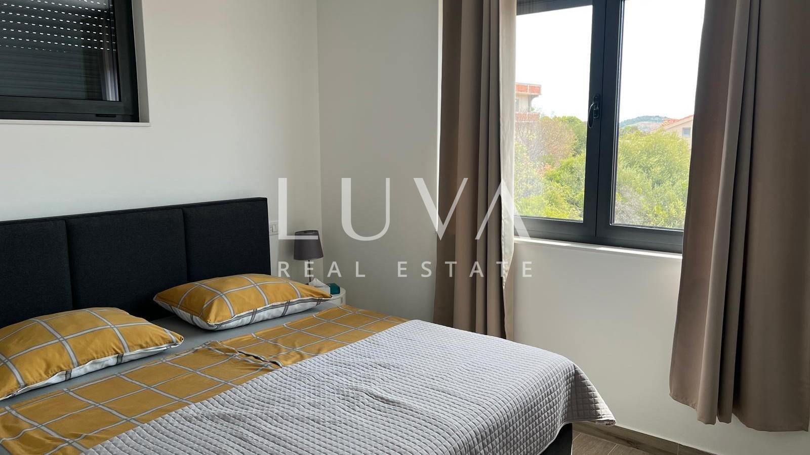 Rogoznica, modern house with pool near the sea, 263m2