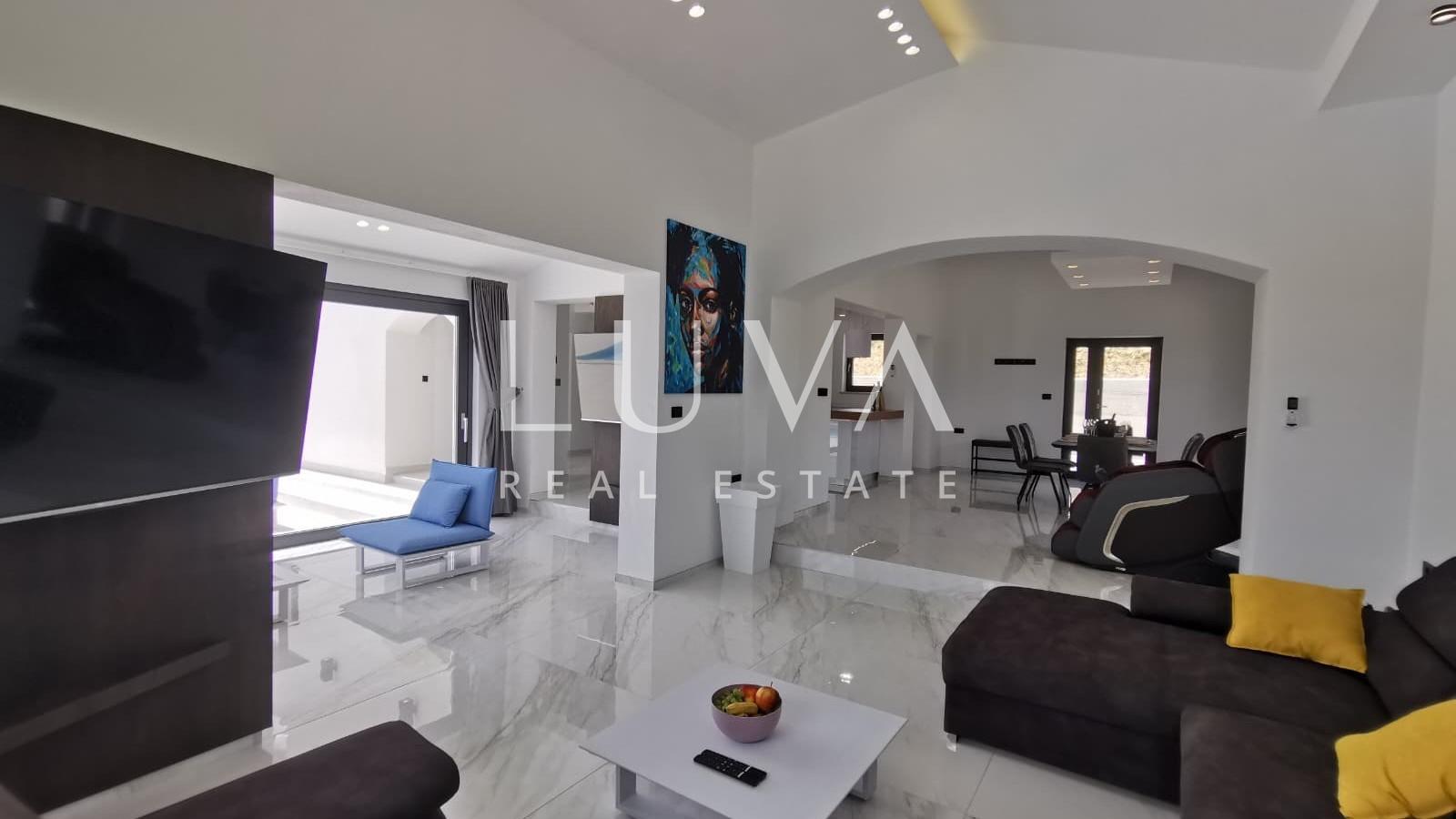 Istria, Vrh, modern villa with a unique view, 190 m2
