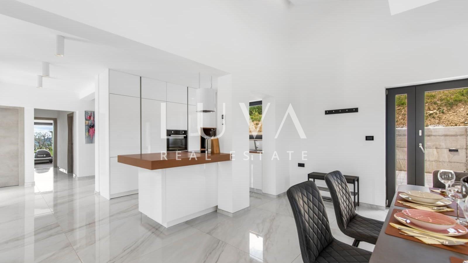 Istria, Vrh, modern villa with a unique view, 190 m2