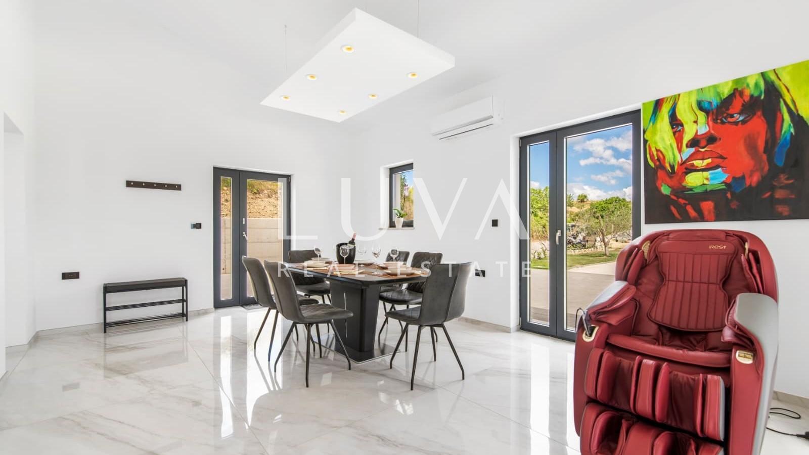 Istria, Vrh, modern villa with a unique view, 190 m2