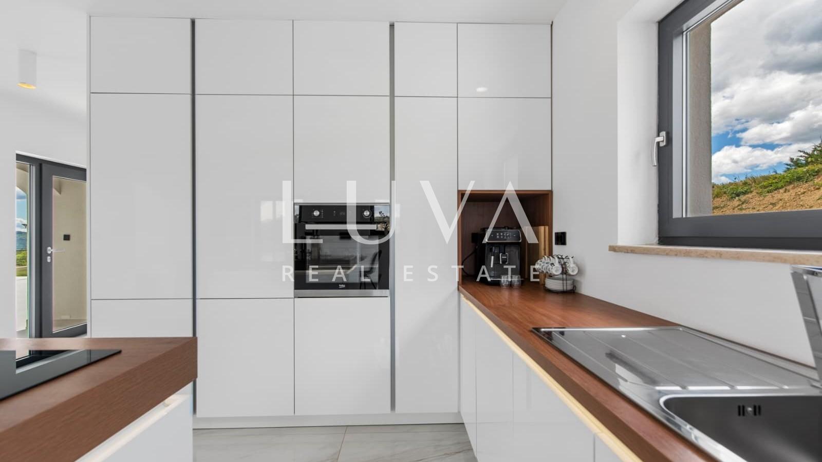 Istria, Vrh, modern villa with a unique view, 190 m2