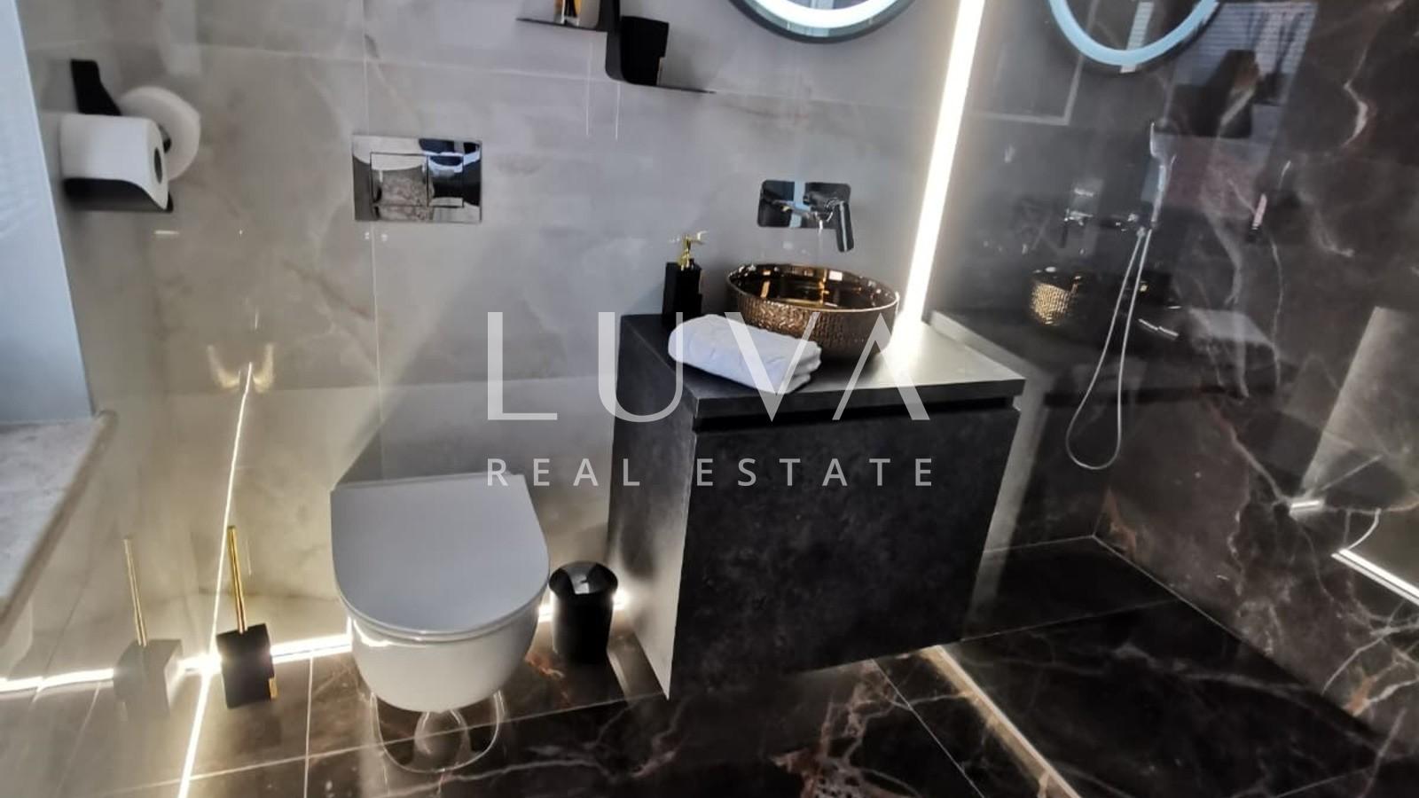 Istria, Vrh, modern villa with a unique view, 190 m2