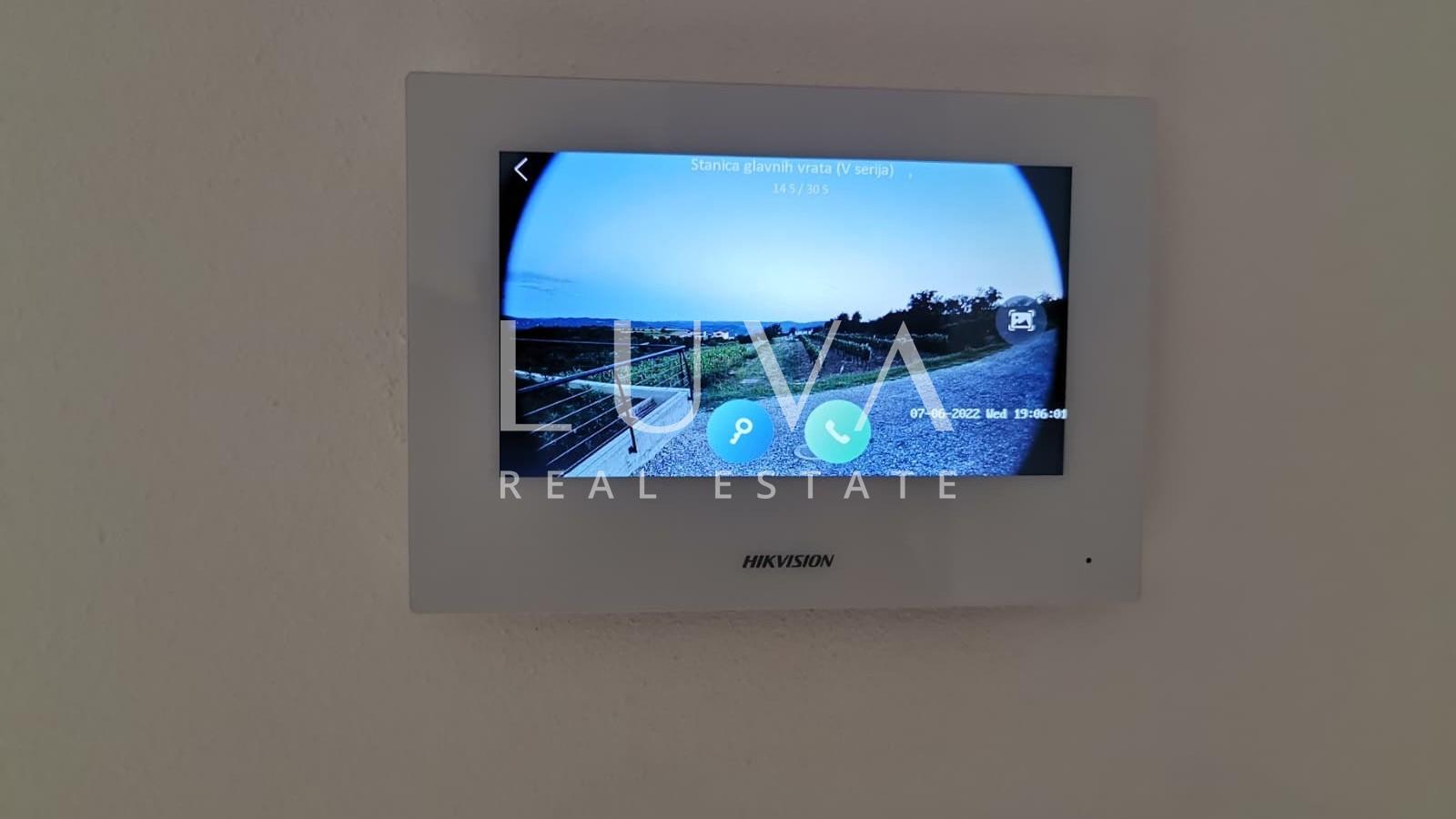 Istria, Vrh, modern villa with a unique view, 190 m2