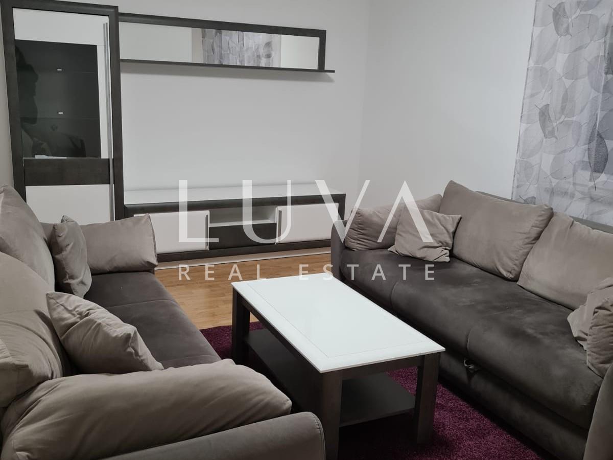 Poreč, Novo Naselje, Dreizimmerwohnung mit Balkon zur Miete in Meeresnähe, 80 m²