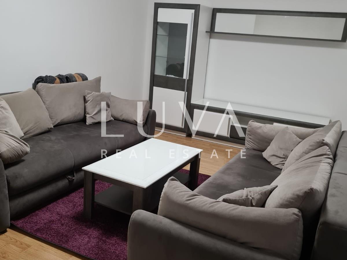 Poreč, Novo Naselje, Dreizimmerwohnung mit Balkon zur Miete in Meeresnähe, 80 m²