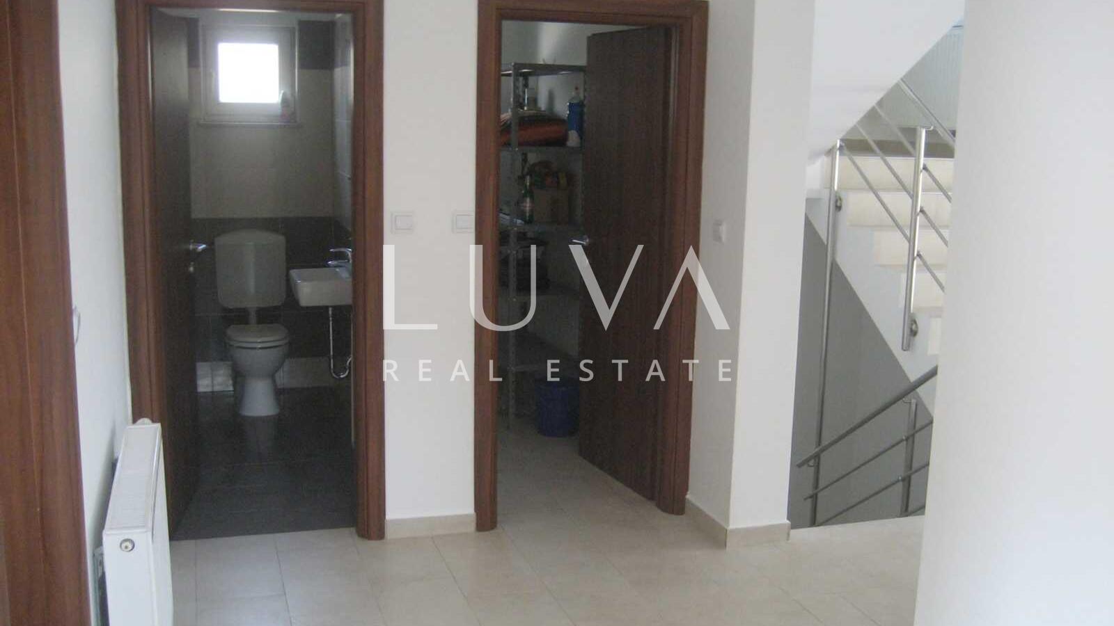 Zagreb, Mikulići, Haus mit Blick auf Zagreb, 380 m²