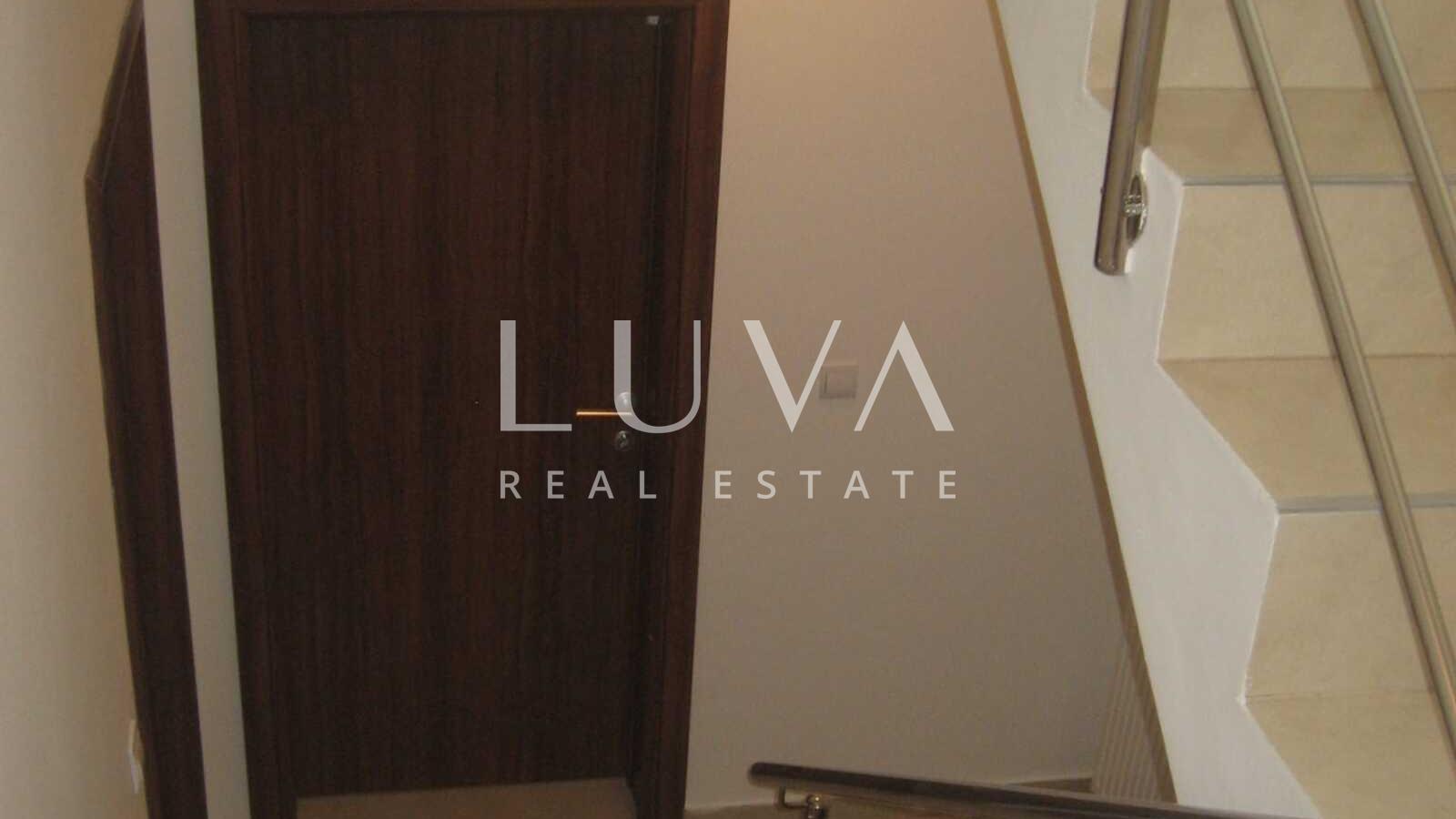 Zagreb, Mikulići, Haus mit Blick auf Zagreb, 380 m²