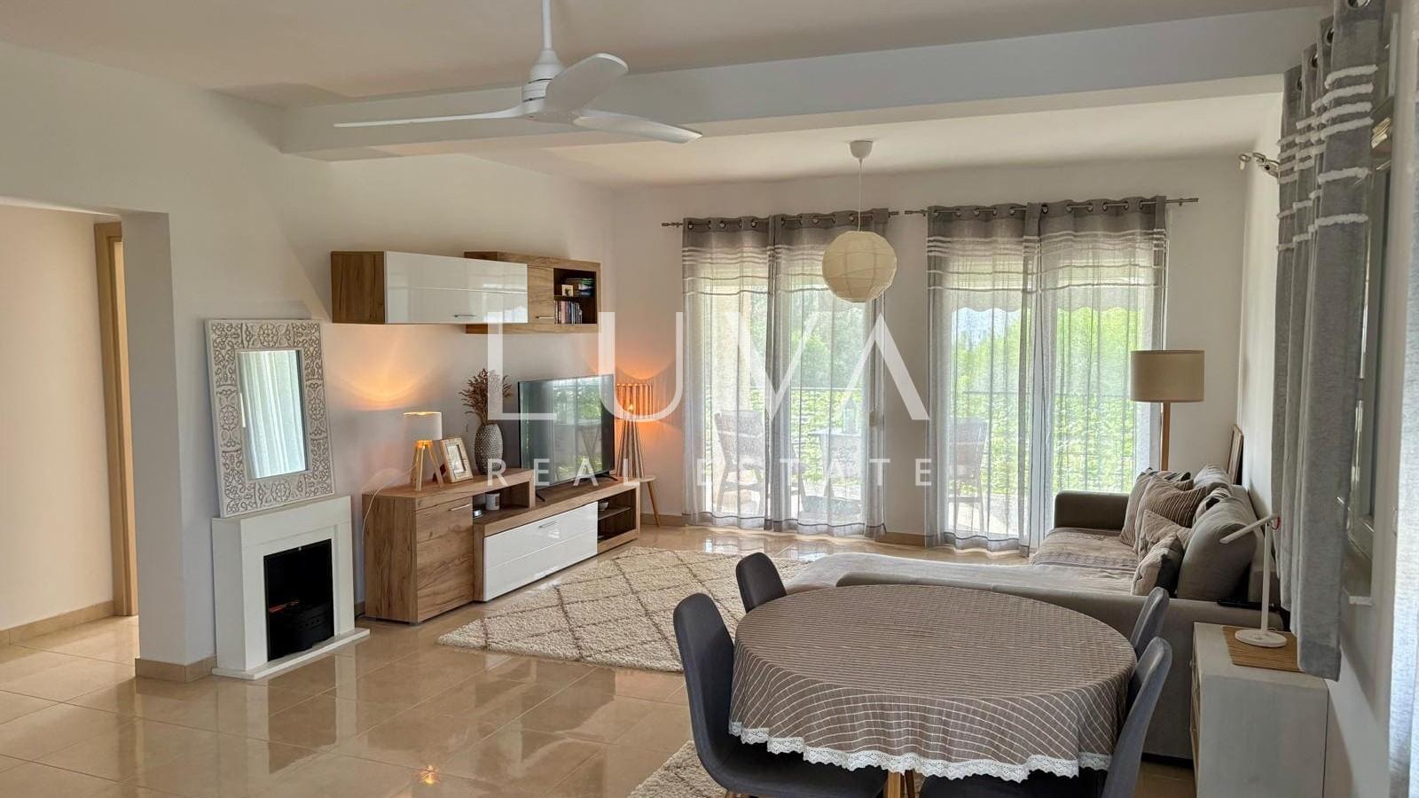 Petrčane Zadar, prostran stan od 75 m² + parking, 50 m od mora