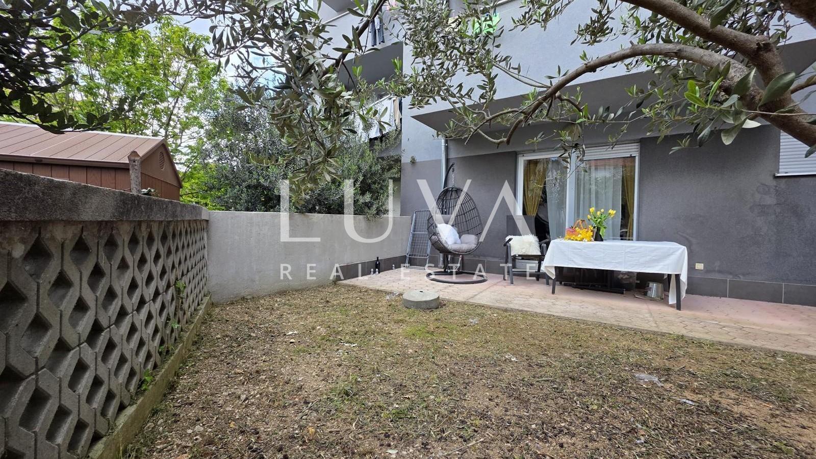 Split, Kman, sale of a beautifully furnished apartment with parking