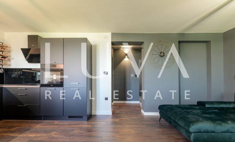 Split Manuš: möblierte 3-Zimmer-Wohnung zur Miete, 65 m²