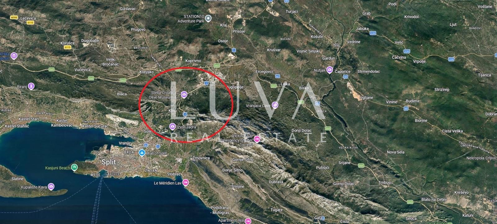 Solin, Klis, building Plot of 2,512 m² with location permit