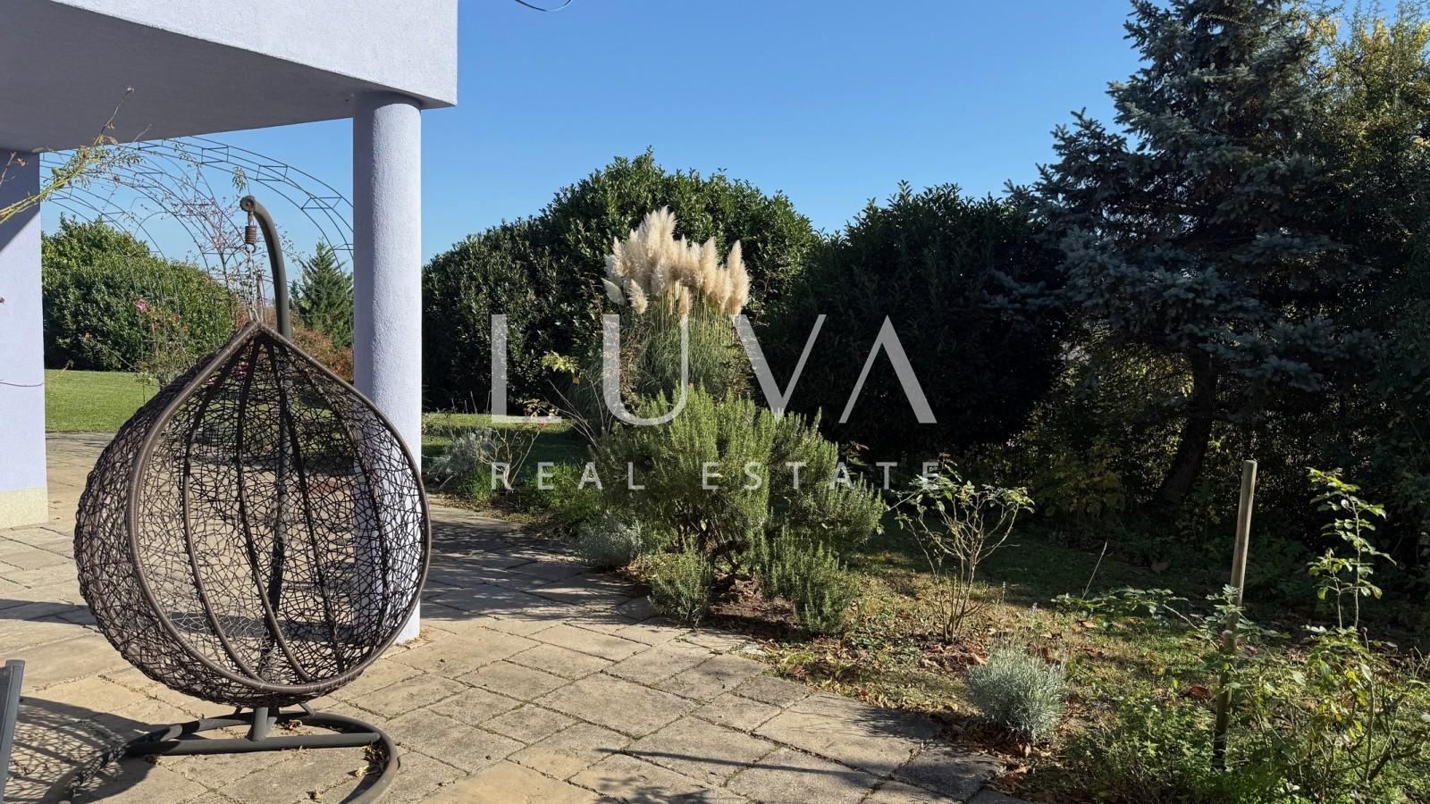 Samobor, Haus zum verkauf auf einem 2500 m2 groben grundstuck mit Panoramablick