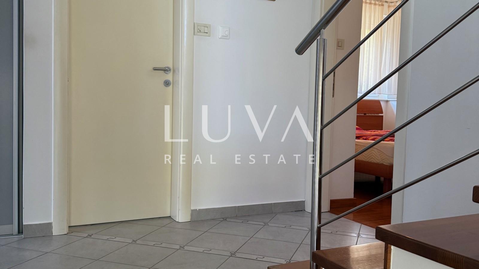 Samobor, Haus zum verkauf auf einem 2500 m2 groben grundstuck mit Panoramablick