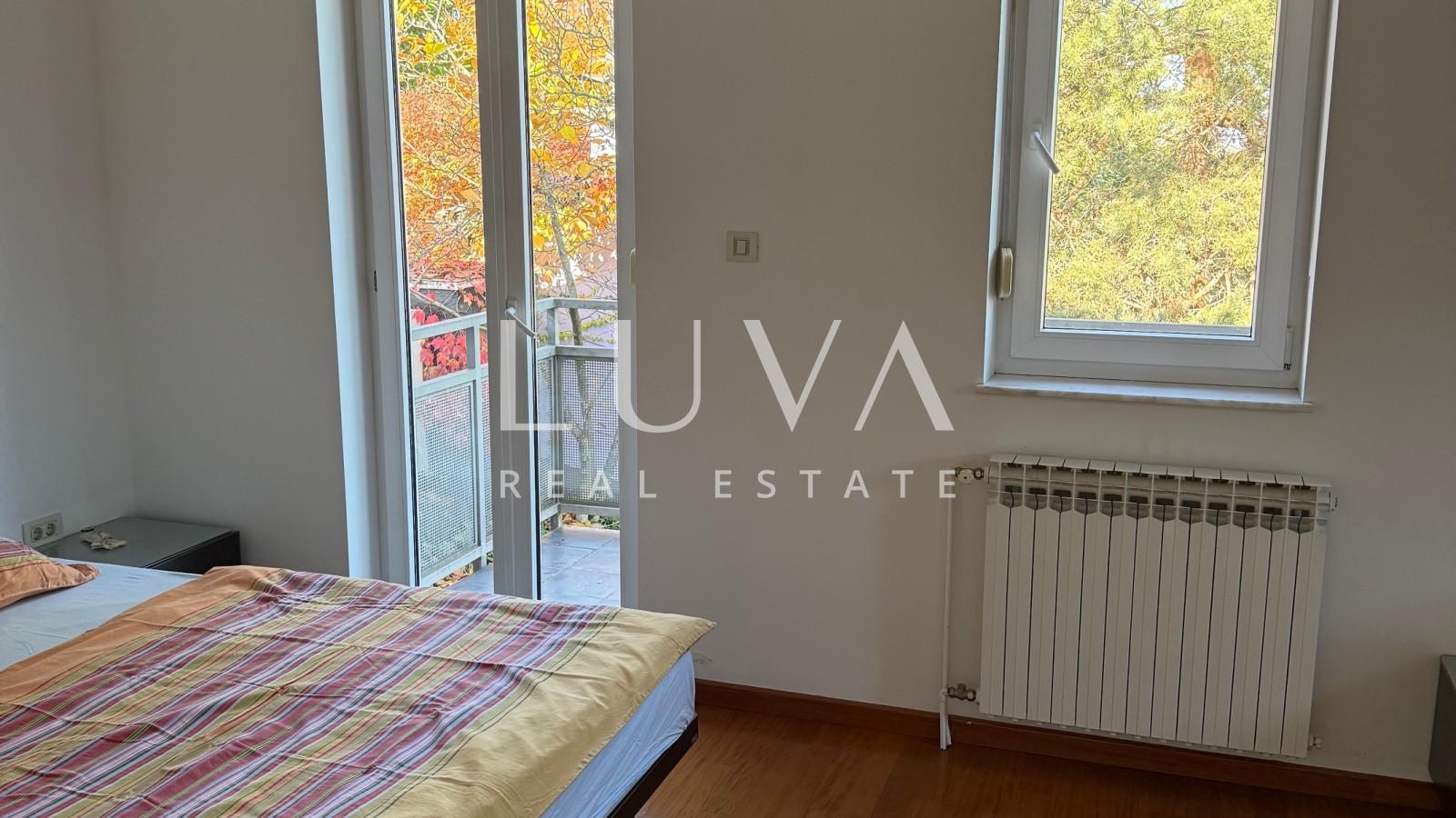 Samobor, Haus zum verkauf auf einem 2500 m2 groben grundstuck mit Panoramablick