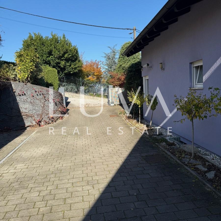 Samobor, Haus zum verkauf auf einem 2500 m2 groben grundstuck mit Panoramablick