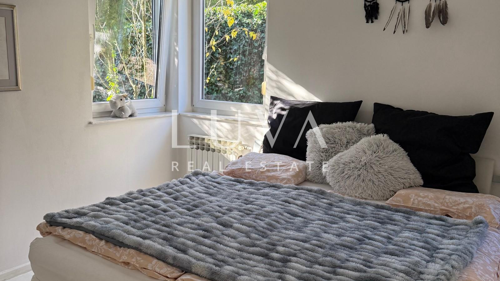 Samobor, Haus zum verkauf auf einem 2500 m2 groben grundstuck mit Panoramablick