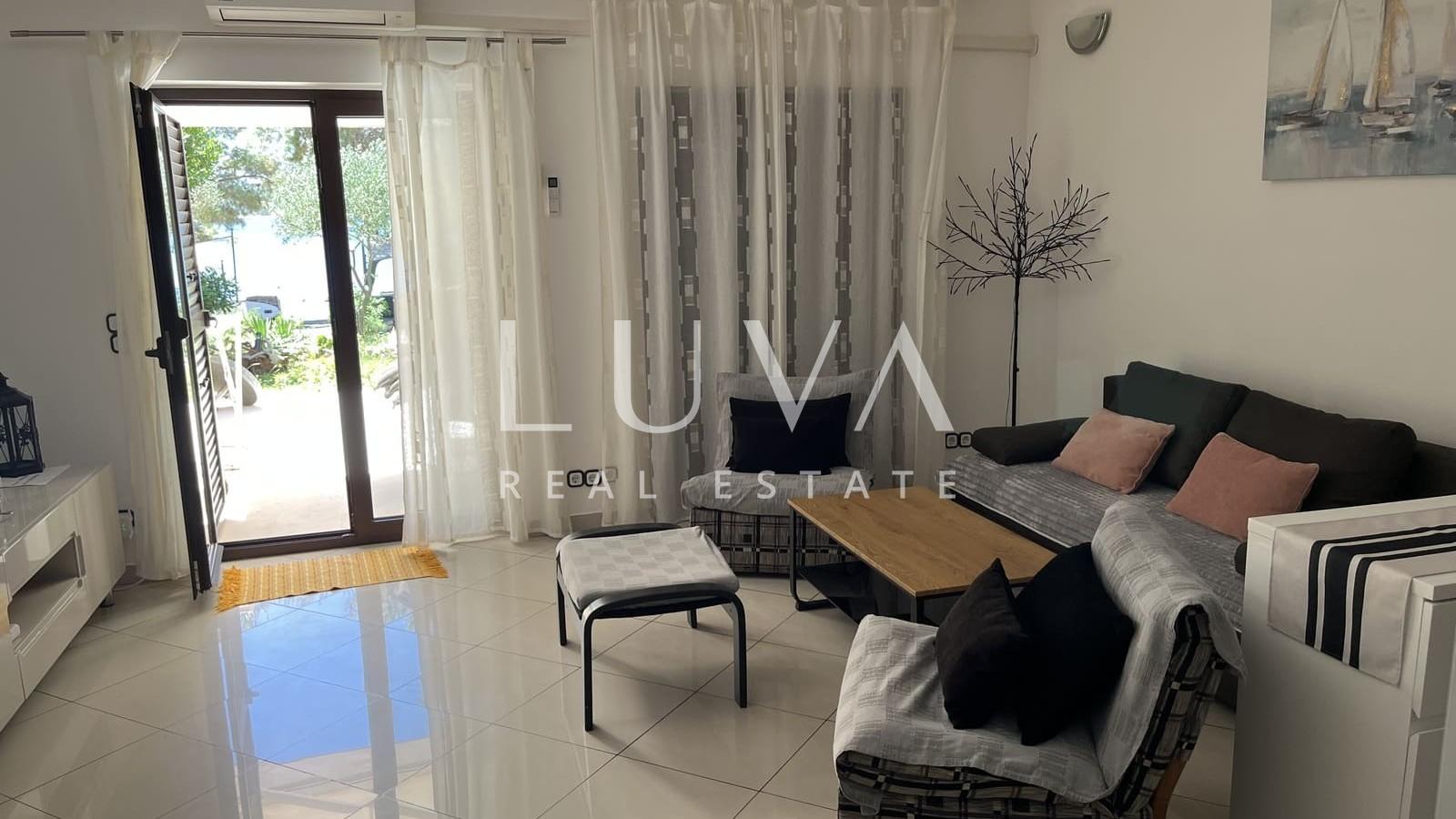 Mali Lošinj, Artatore, house first row to the sea for sale