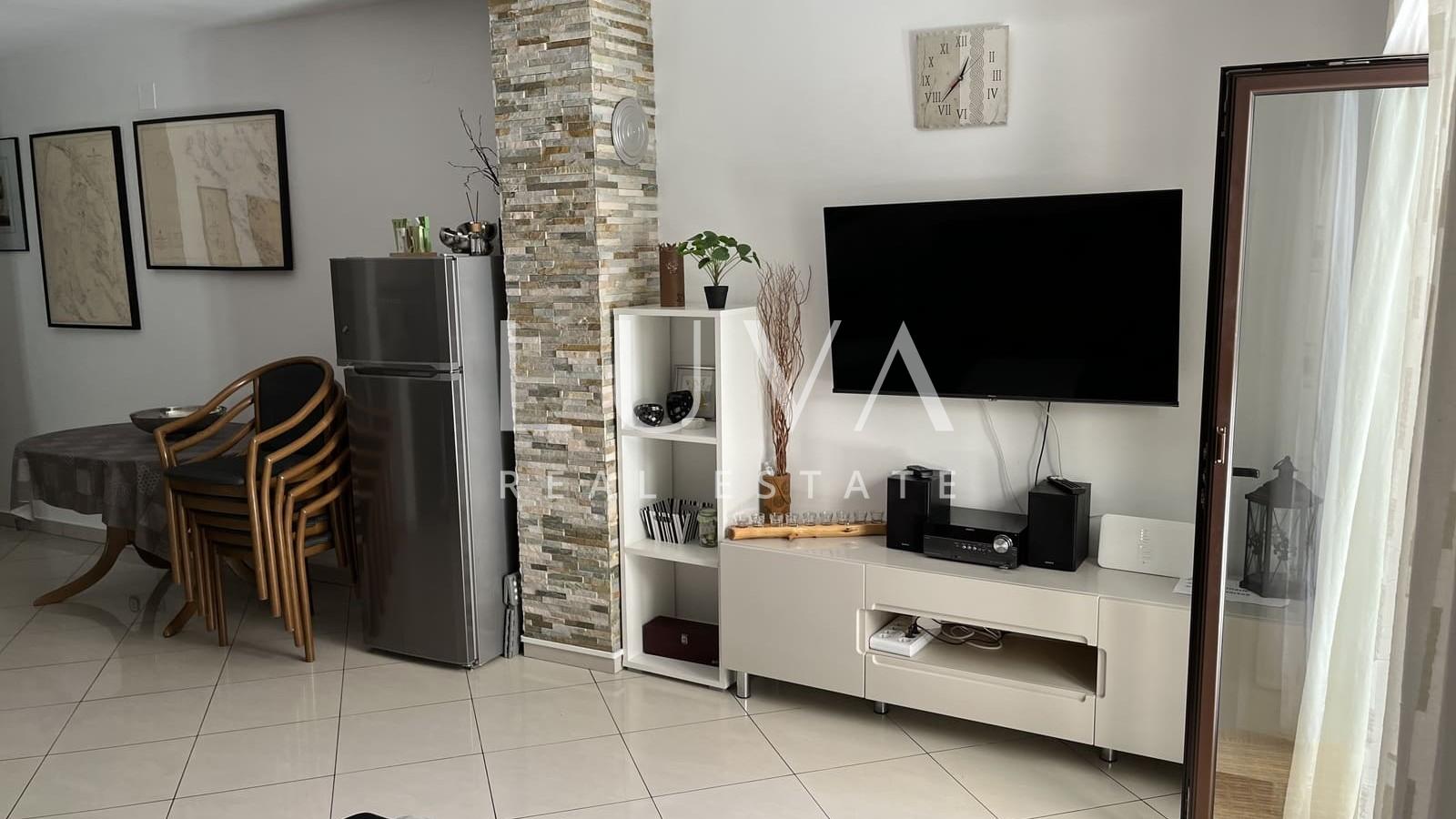 Mali Lošinj, Artatore, house first row to the sea for sale