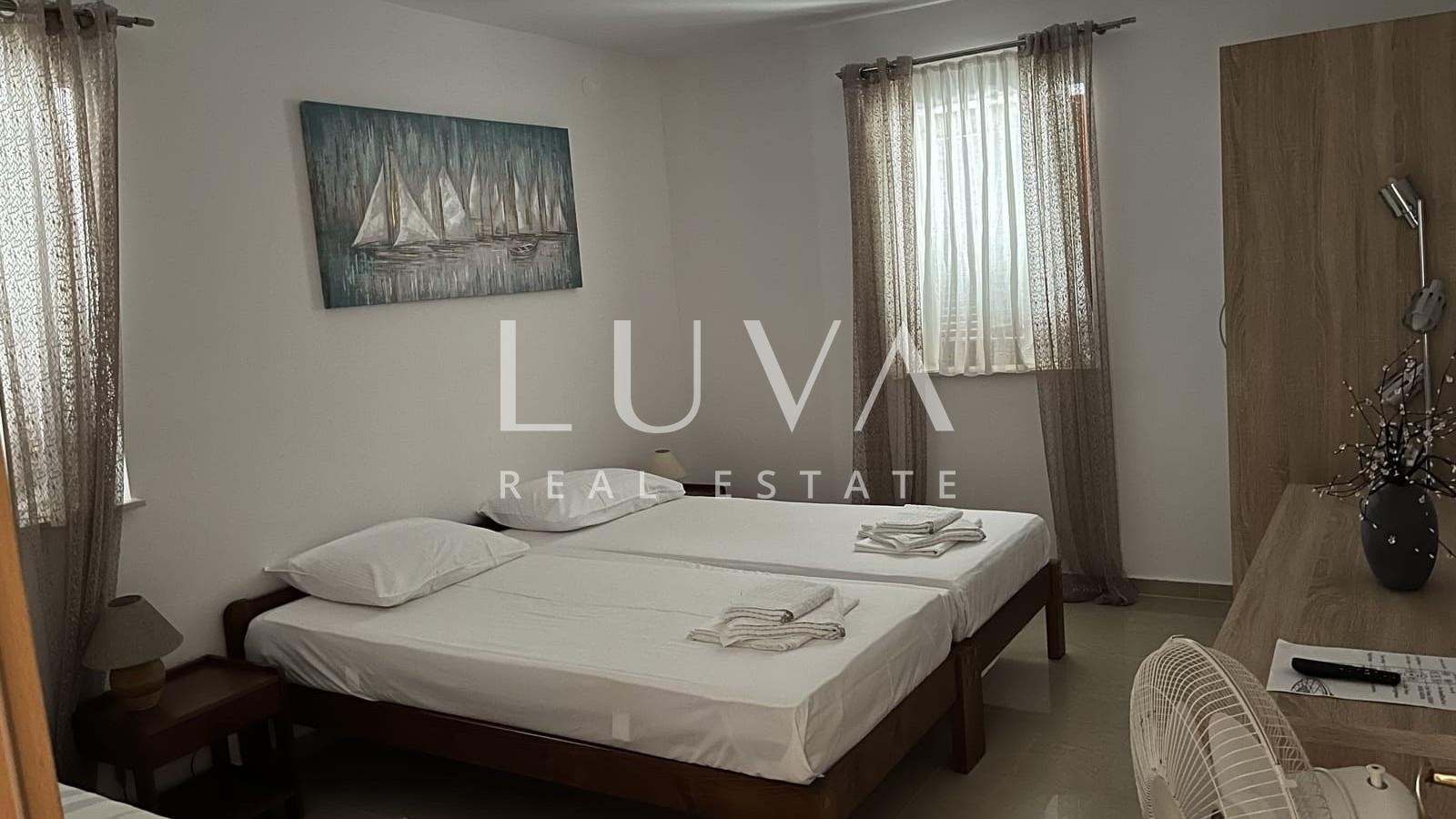 Mali Lošinj, Artatore, house first row to the sea for sale