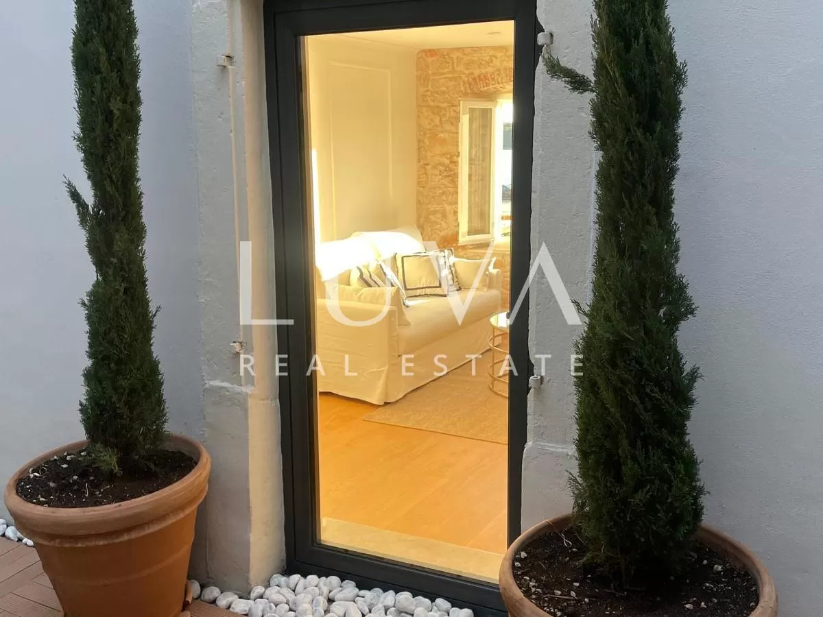 Šibenik, centar, luksuzan stan 150m2 s pogledom na more